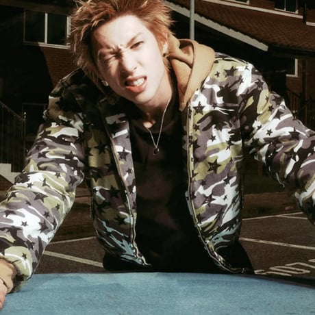 HOUSE NEVER DIES / STAR CAMO BOMBER / CAMO
