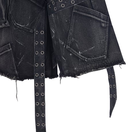 EMOTIONAL WORLD / WILD PATCHED POCKET CARGO SHORTS