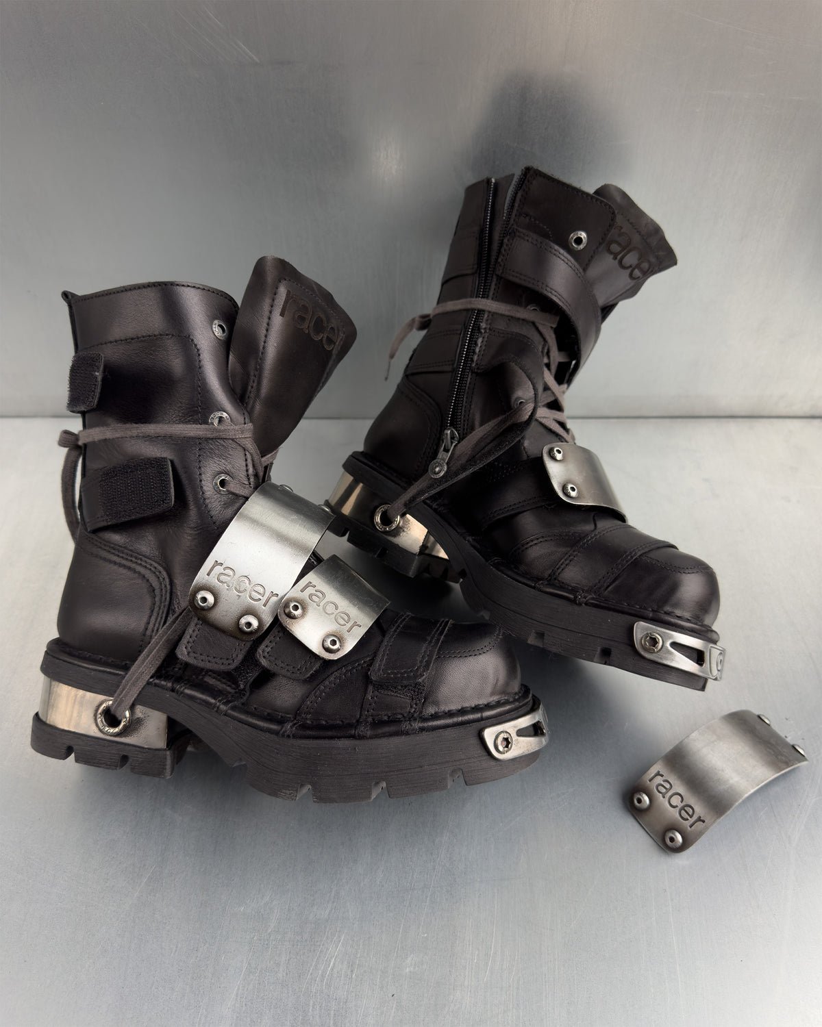 RACER WORLDWIDE / Black Boot / BLACK | PLUG