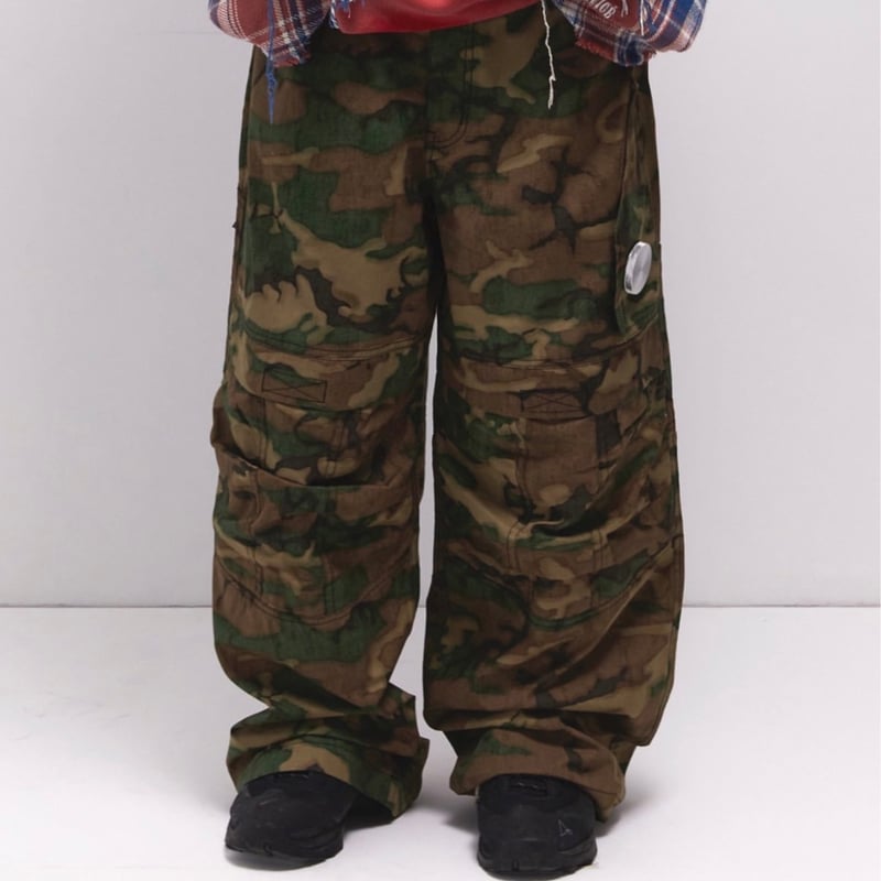 side service / MAGNETIC WOODLAND CAMO BAGGY PAN