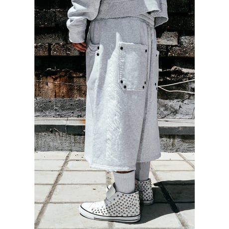 Thought We Friends / Junoa Sweat Shorts / GRAY