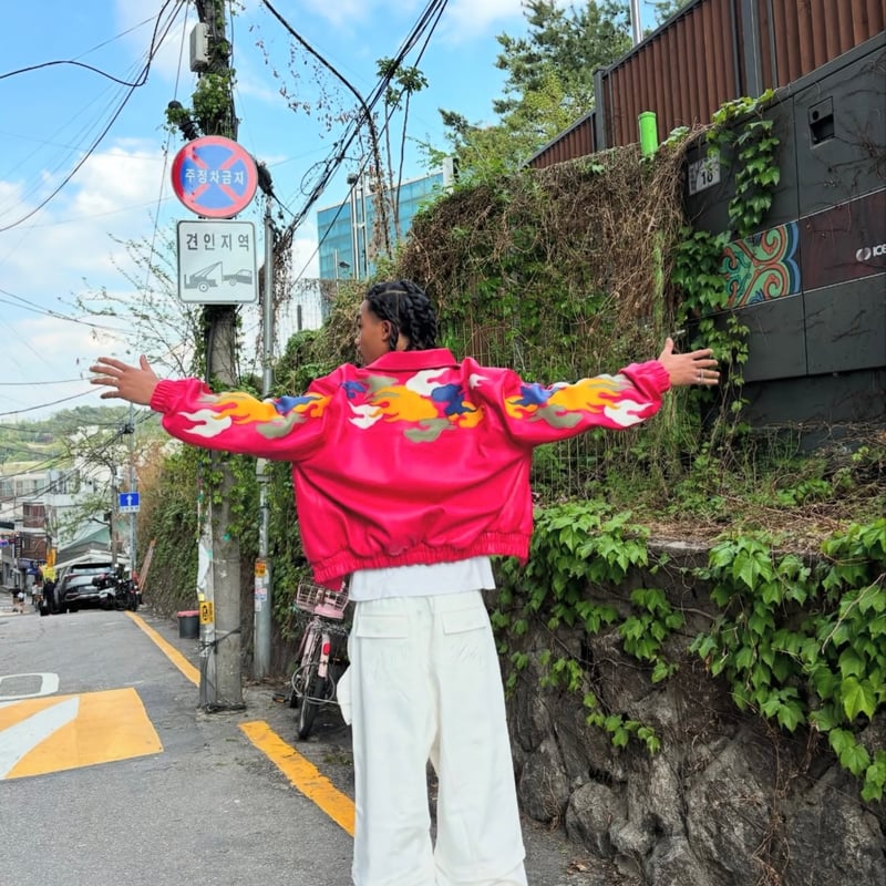 HOUSE NEVER DIES / CLOUD VARSITY JACKET / PINK