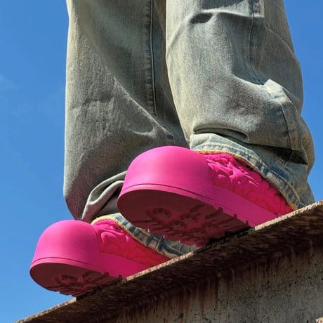 VALABASAS / GOLIATH 300 / MAGENTA