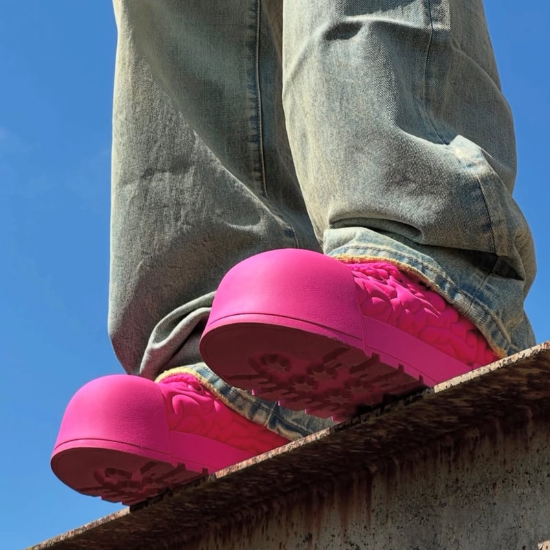 VALABASAS / GOLIATH 300 / MAGENTA | PLUG