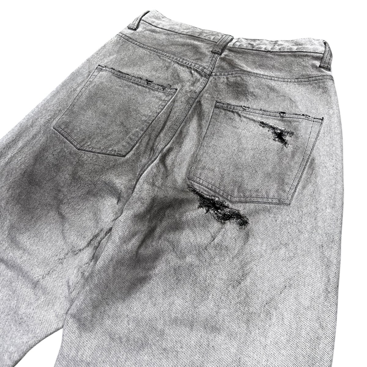unconscious / NOIR BURN BAGGY DENIM PANTS | PLUG