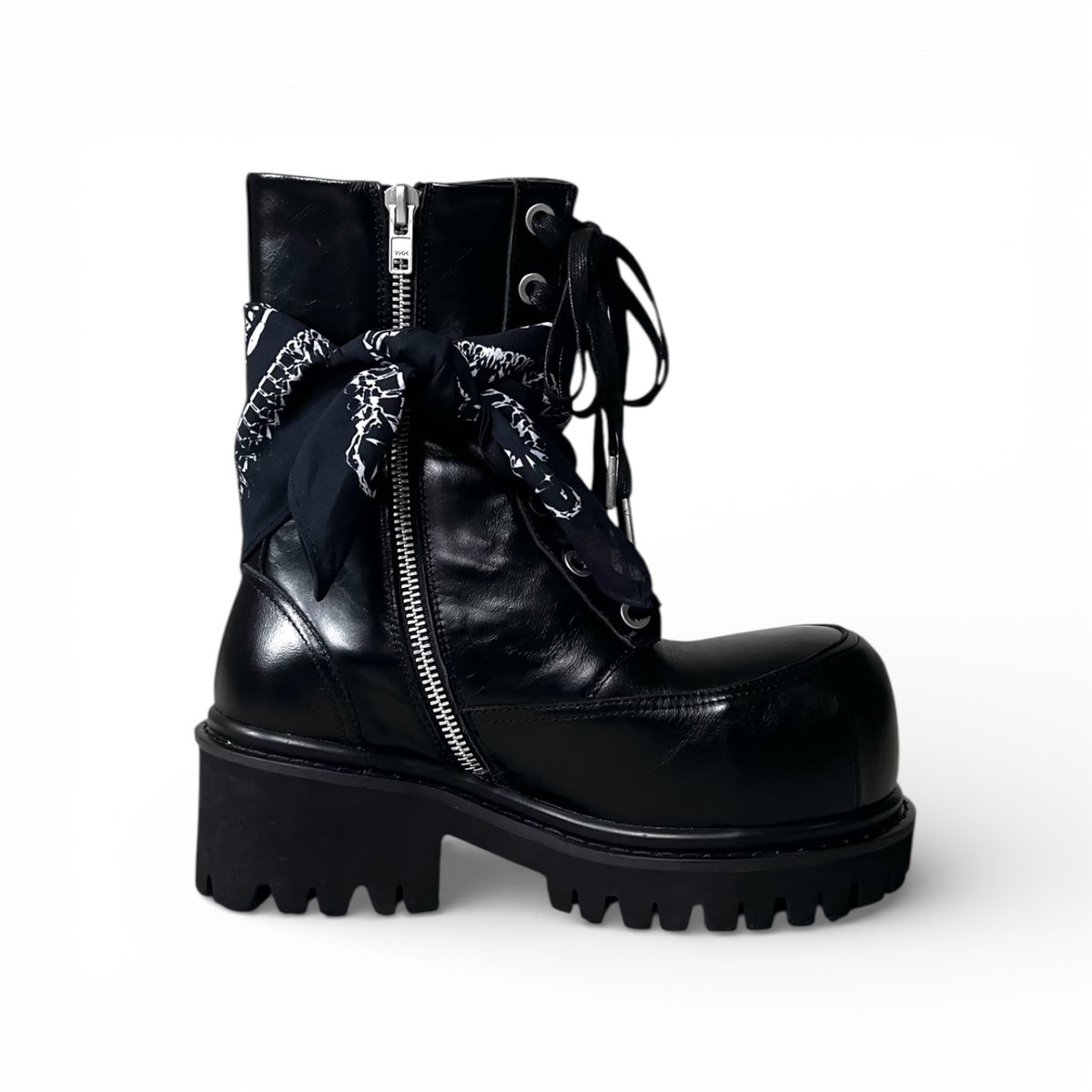 unconscious / Obsidian Recurve Boots 