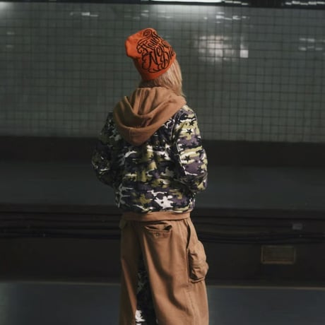 HOUSE NEVER DIES / HND LONG BEANIE / ORANGE