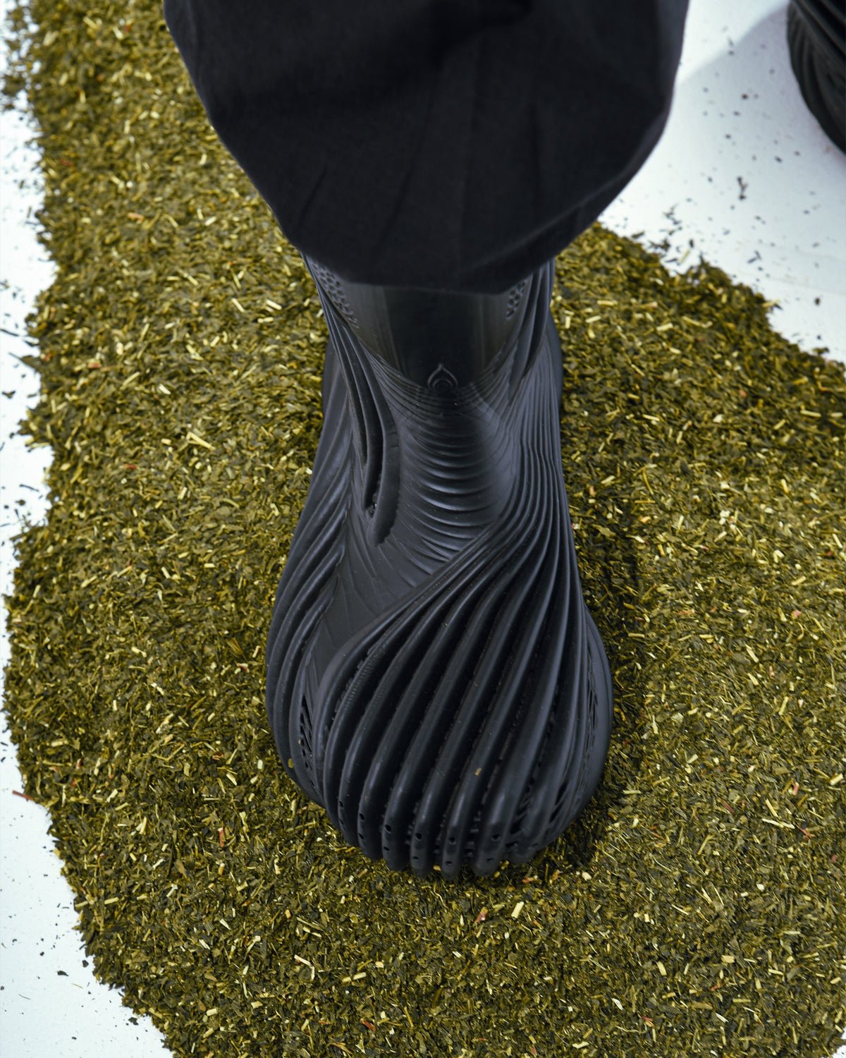 Aliveform ARMIS SLIDE CHARCOAL アライブフォーム ALIVEFORM ARMIS SLIDE – A+S