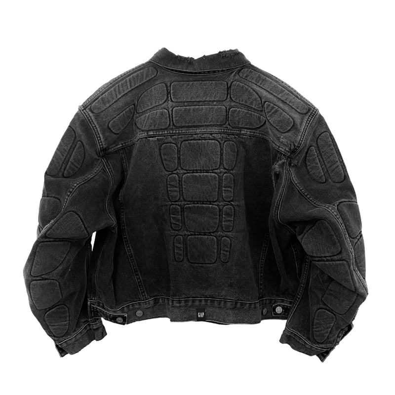YZY GAP ENGINEERED BY BALENCIAGA / 83 PADDED DE