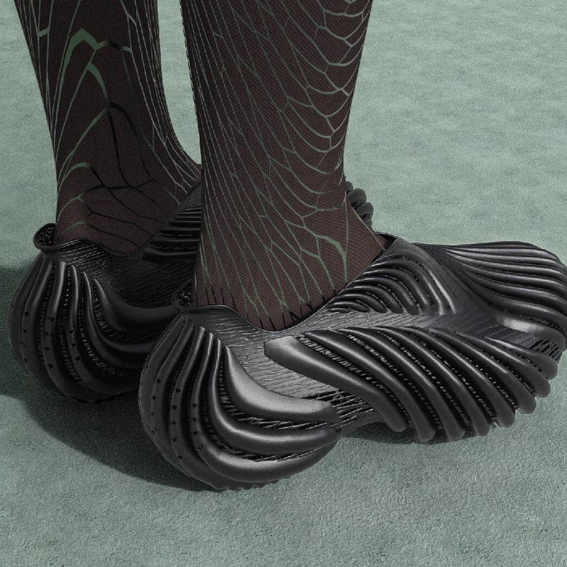 ALIVEFORM / ARMIS LOW + / BLACK | PLUG