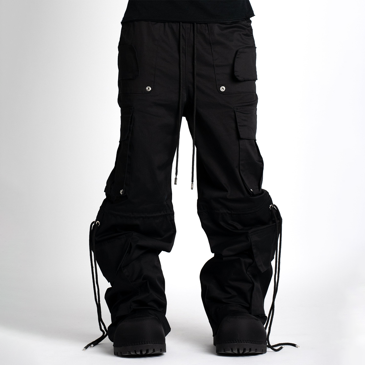 パンツ Guapi Baggy 28 GUAPI / OBSIDIAN BLACK EXTRA BAGGY CARGO V4 | PLUG