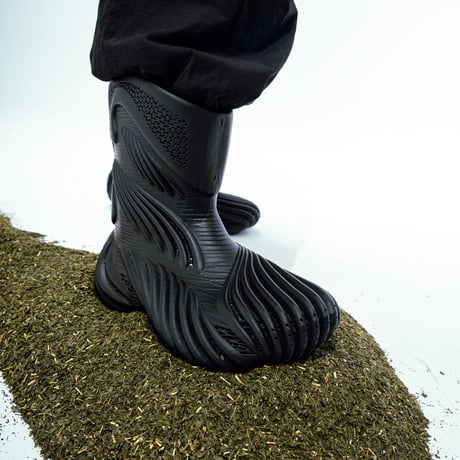 ALIVEFORM / ARMIS HIGH / CHARCOAL