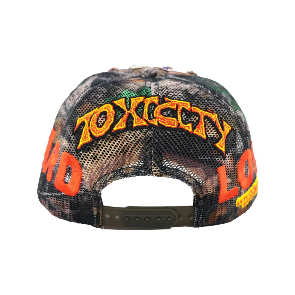 TOXICITY × DSMSD / LOVE HARD / CAMO | PLUG