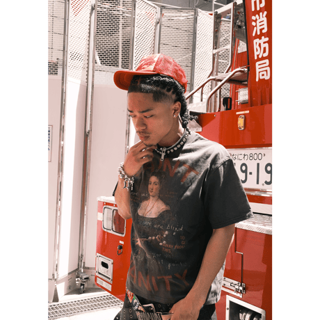 SAINT VANITY / ELIZABETH TEE
