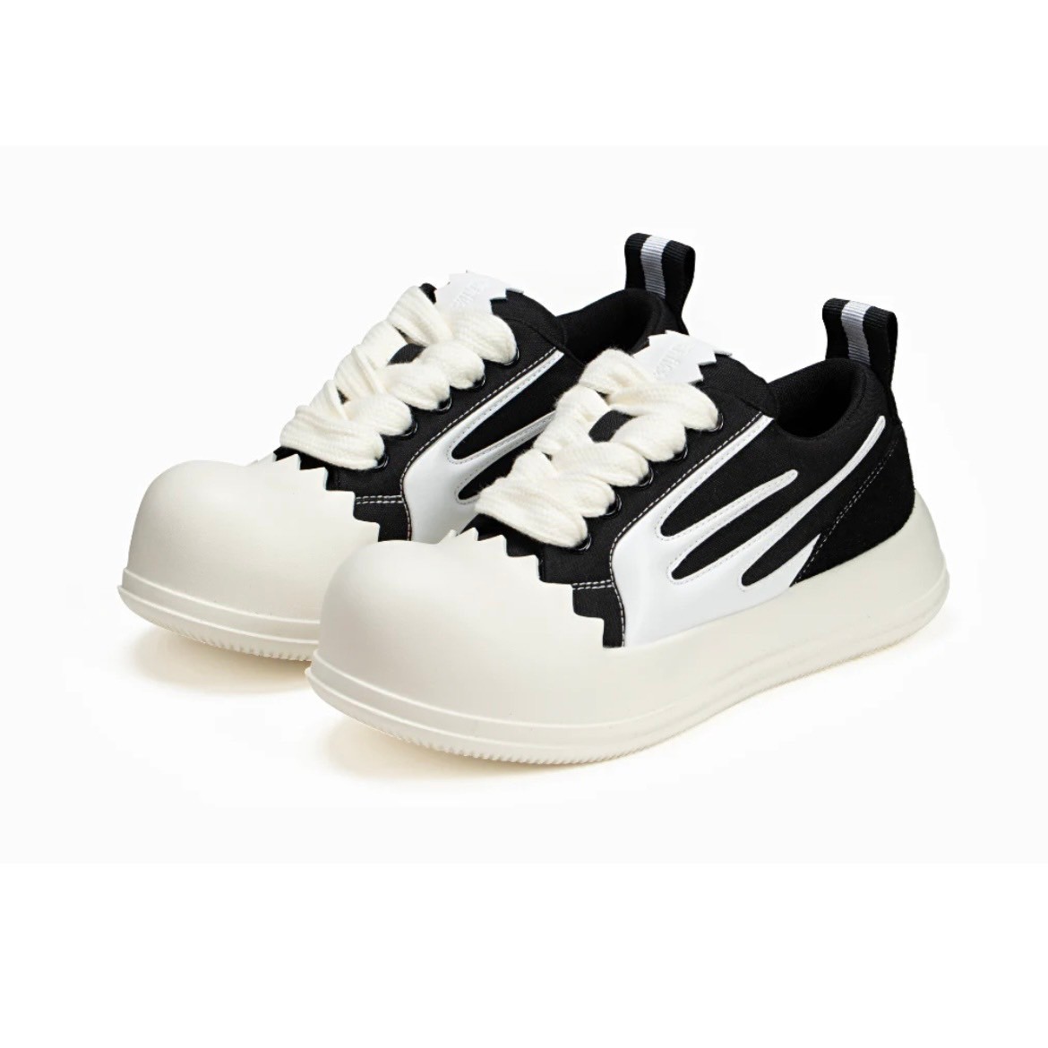 rhime スニーカー　ブラック&ホワイト fit=scale-down,w=1200