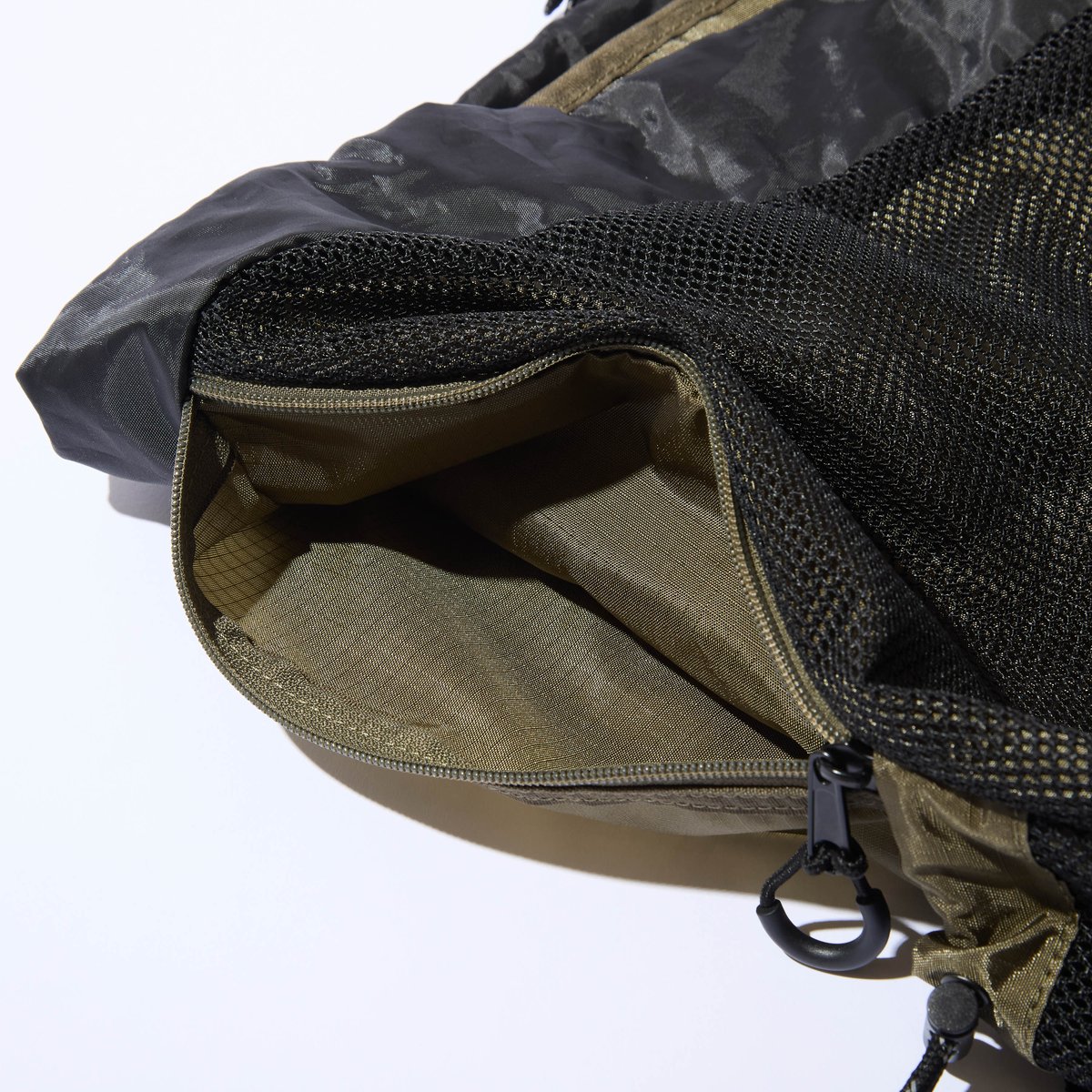 2way Vacation Bag (Khaki) | Diaspora skateboard