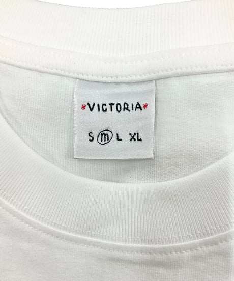 【VICTORIA】 SHARPIE QUEENHEAD LOGO TEE
