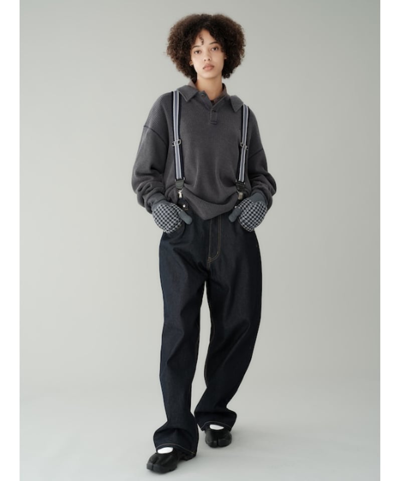 Checkered Mitten (Charcoal) | Diaspora skateboa