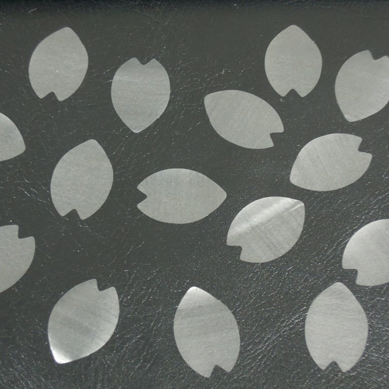 紙吹雪 Amazon.co.jp: 紙吹雪 7色キラキラ ホログラム 100g : おもちゃ