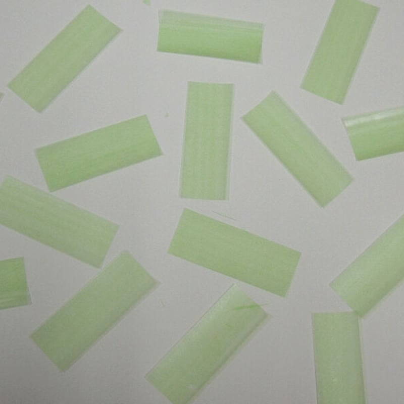 ミツクラの紙吹雪 野外用 溶ける紙吹雪 業務用 グリーン 1kg 約35000枚