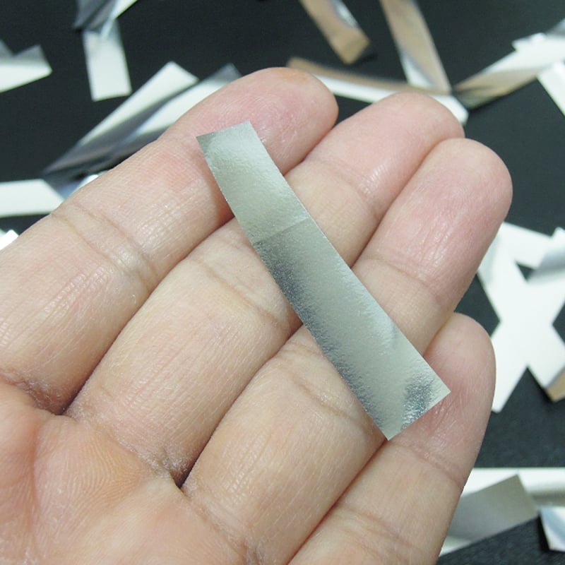 ミツクラの紙吹雪 細目長方形 1cm×5cm シルバー 業務用 横回転落下型