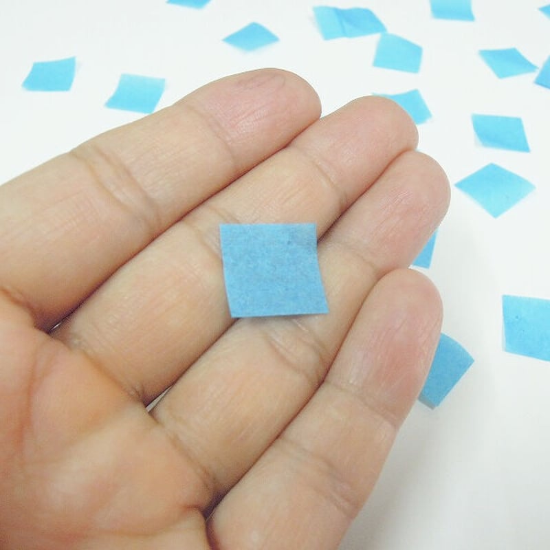 ミツクラの紙吹雪 青色 ブルー 業務 1.5cm 紙製 極薄 回転落下型 長