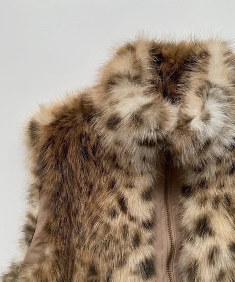 fur vest「fluffy leo」#1012510（リバーシブル）