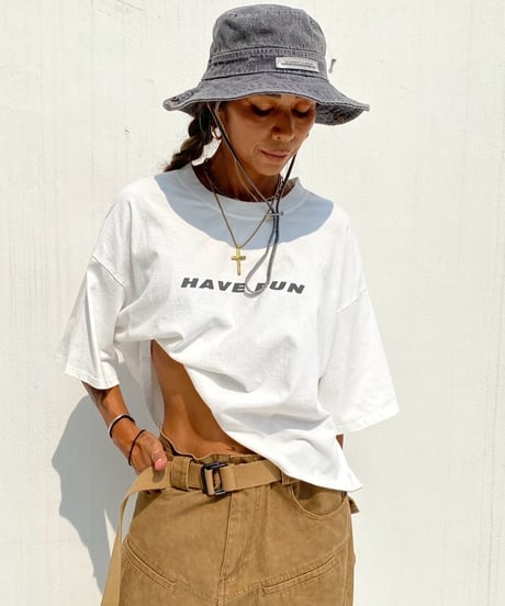 cropped T「HAVE FUN」#635358