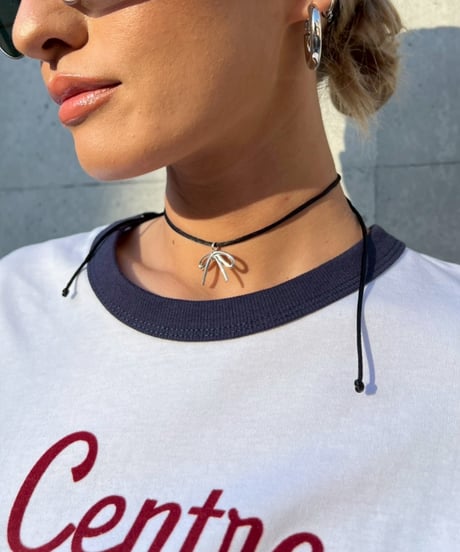 hello, choker necklace.