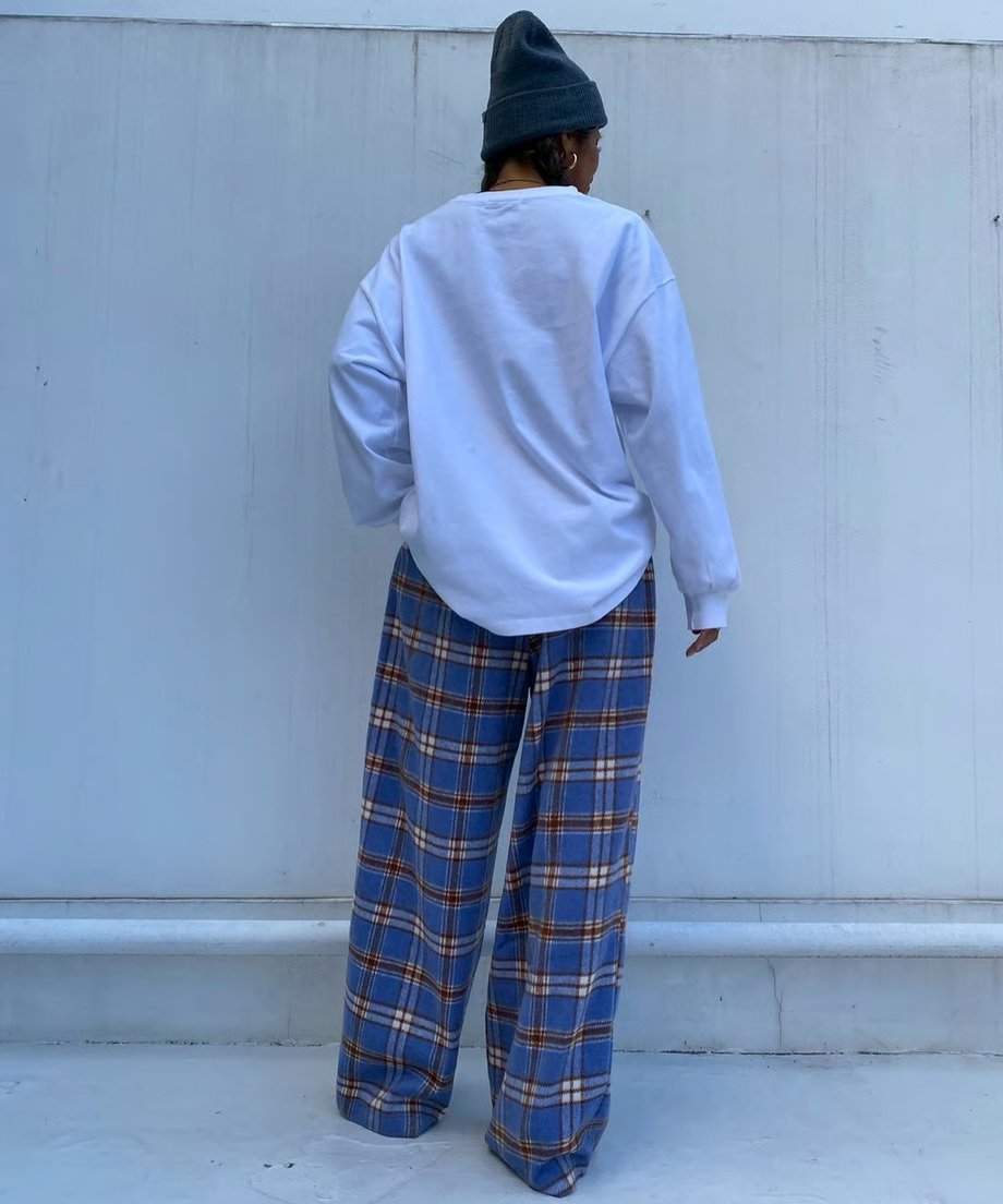 6943545d6270d03dc323ad69