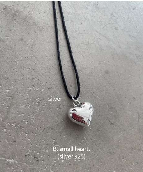 hello, choker necklace.
