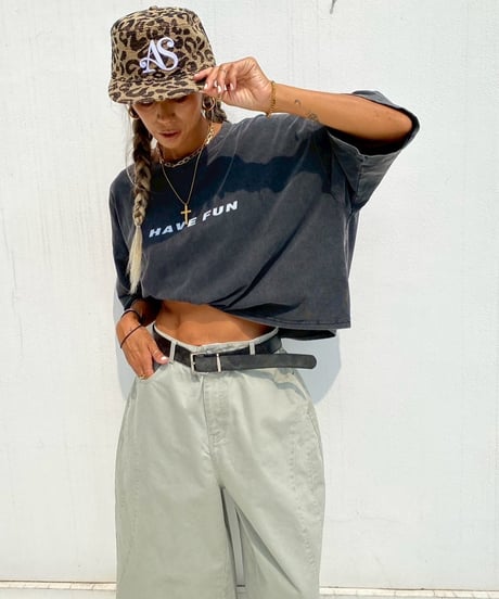 cropped T「HAVE FUN」#635358