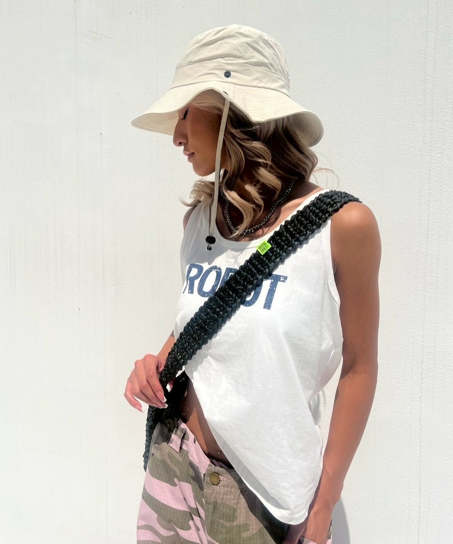 6812fc5d8200892f1fc3a1a1