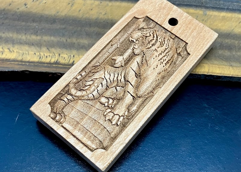 ◎両面彫り【虎魂～こだま～】☆良母札片面名入れ☆◇◇立体彫刻