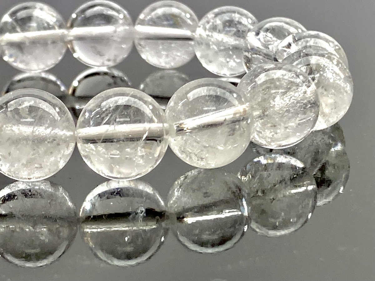 氷の下から発見された水晶☆ヒマラヤ産アイスクォーツ 12㎜玉 氷の下から発見された水晶☆ヒマラヤ産アイスクォーツ 12㎜玉