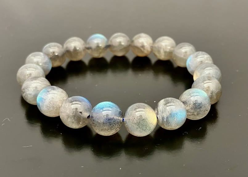 シャボン玉⭐️極上⭐️ ②マダガスカル産　ホワイトラブラドライト　ブレスレット 連休限定価格❣️⭐️極上⭐️ ②マダガスカル産 ホワイト