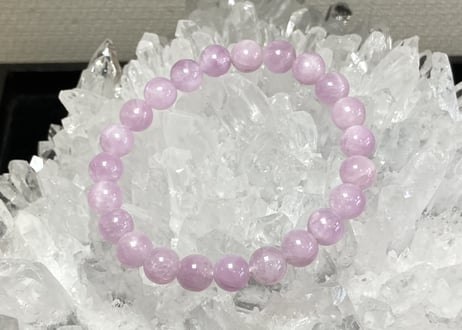 芯の強さを持った慈愛の石☆クンツァイトＡＡ　8㎜玉ブレスレット