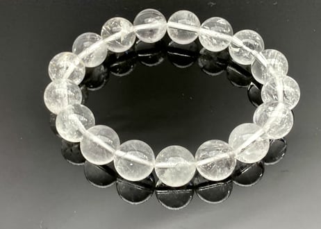 氷の下から発見された水晶☆ヒマラヤ産アイスクォーツ　12㎜玉 ブレスレット