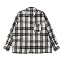 ＜LOCUS＞ TRAD SHIRT（White × Black）