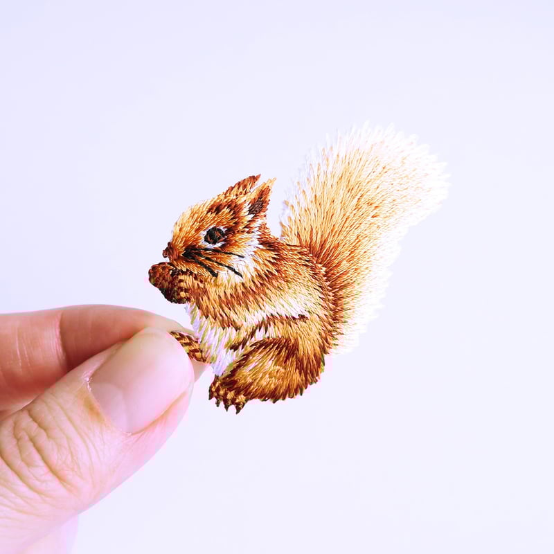 アイロンワッペン【木の実リス Squirrel】アメリカ | humming