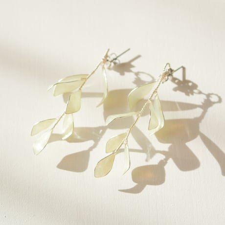 Eucalyptus/ピアスシルバー/ライトグリーン/Angie