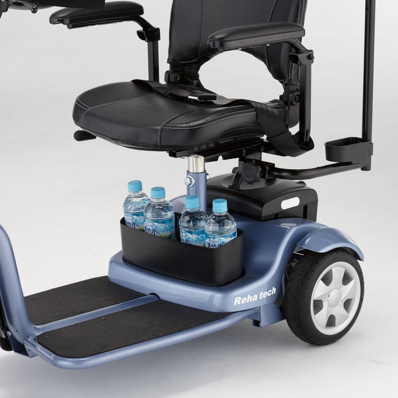 スズキ  3輪セニアカー　小回り ききます ‼　狭い小道も通りやすい！ スズキ 3輪セニアカー 小回り ききます ‼ 狭い小道も通りやすい！