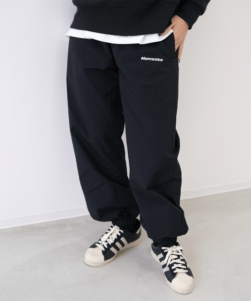 Black】nylon track pants | Memento