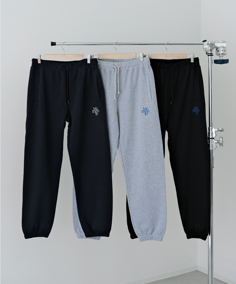 Black】emblem sweat pants | Memento