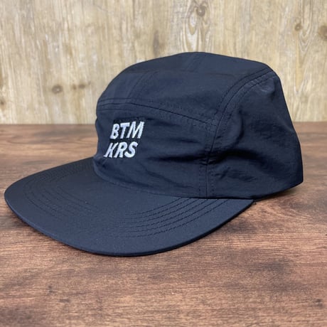 BTMKRS DIAGONALLY LOGO NYLON CAP（BLACK）