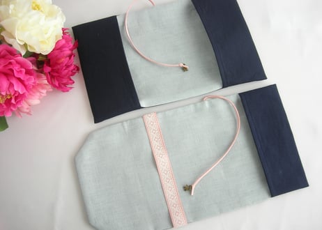 手刺繍  小型中型聖書カバー・讃美歌・こどもさんびか・歌はともだち・文庫本ブックカバー　 忘れな草・すずらん