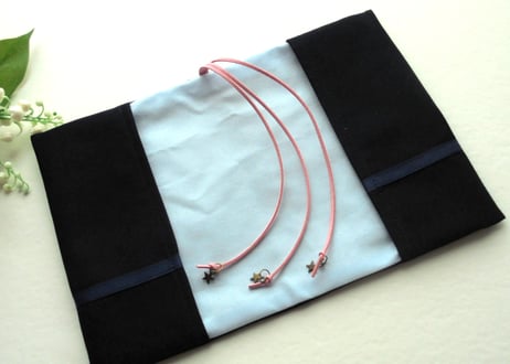 手刺繍  こどもさんびか　歌はともだち　中型聖書　すずらん