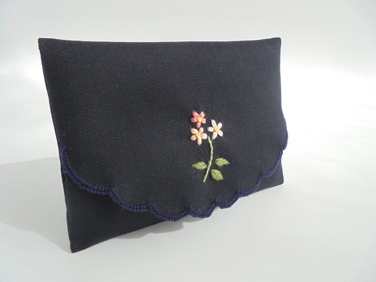 手刺繍ポケットティッシュケース お受験用にも わすれな草 ピンク