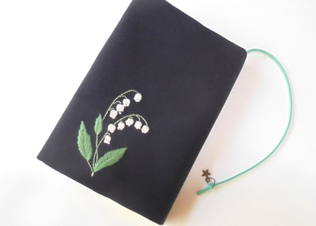 手刺繍すずらんの文庫本用ブックカバー２　聖書・讃美歌・こどもさんびかにも
