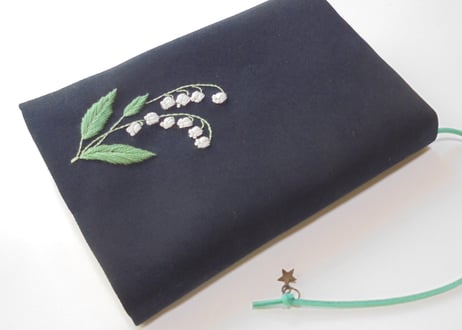手刺繍すずらんの文庫本用ブックカバー２　聖書・讃美歌・こどもさんびかにも